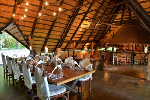 Ivory Lodge kamers eetruimte 004
